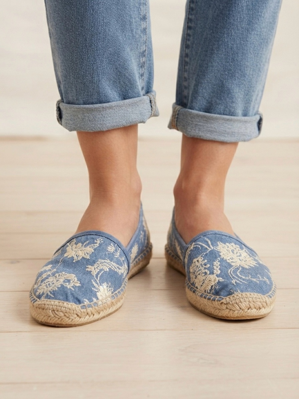 The Pioneer Woman Blue Embroidered Espadrille Flats